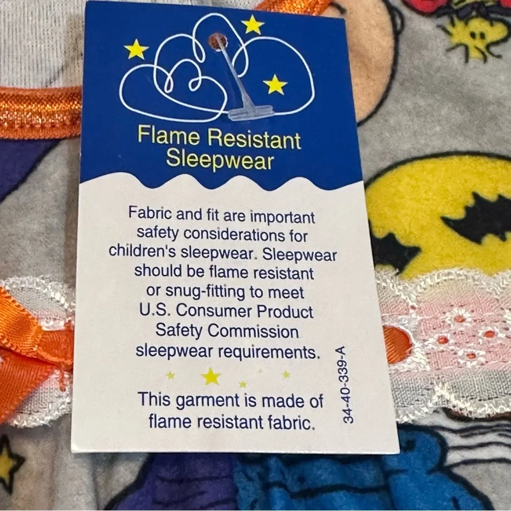 Peanuts Snoopy Halloween Nightgown Kids 8 NWT‎ Flame Resistant with eyelet lace